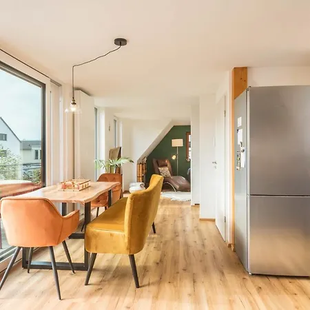 Apartment Seekind *