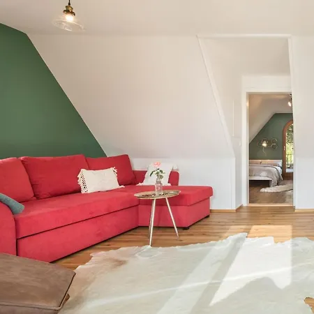 Apartment Seekind *
